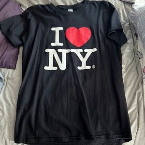 i ❤️ ny tshirt size L/XL color black